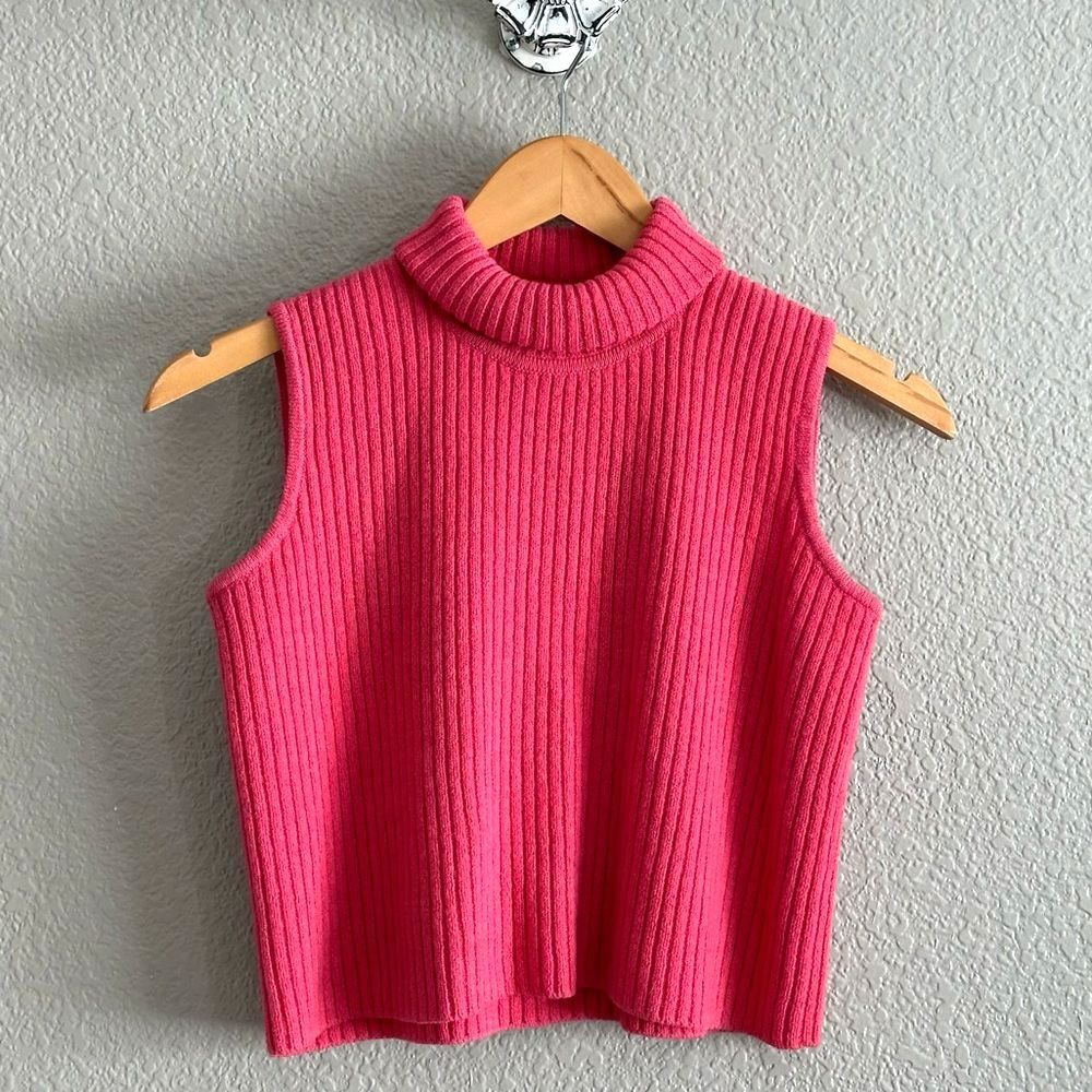 St. John Wool Turtleneck Blouse Sleeveless Crop Fuchsia Pink Rib Knit Size Small
